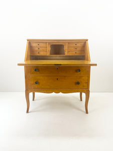 Berken Secretaire