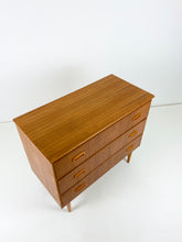 Load image into Gallery viewer, Chest of drawers
