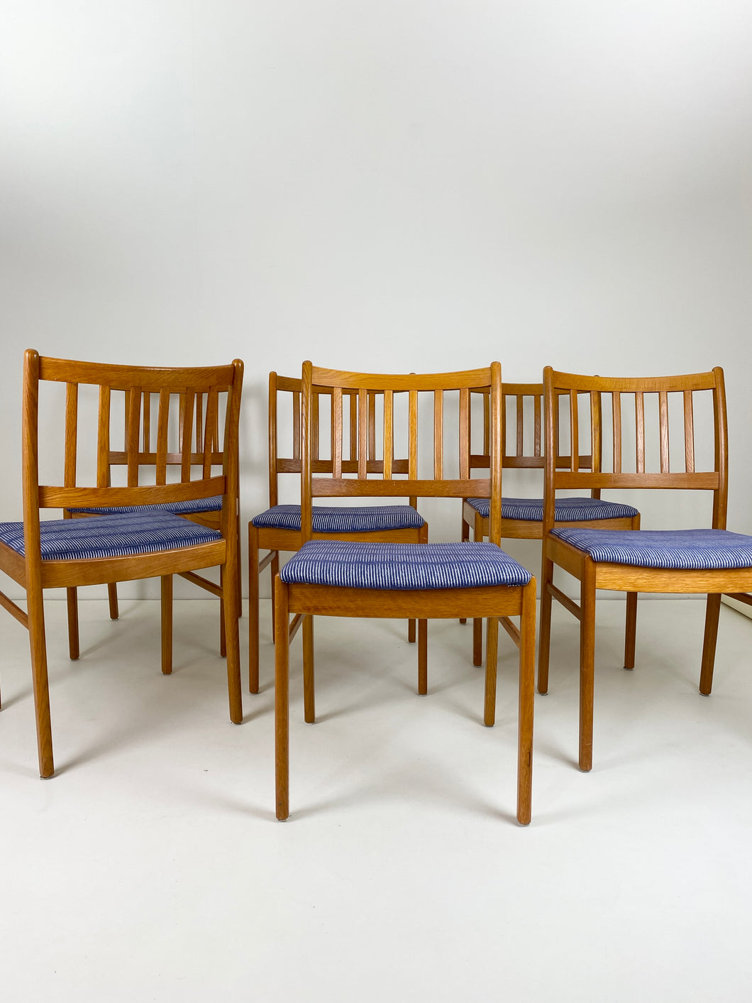6 Dining chair