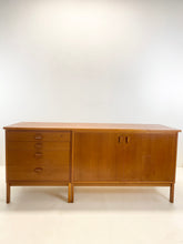 Afbeelding in Gallery-weergave laden, Ulferts Tibro Teak Dressoir
