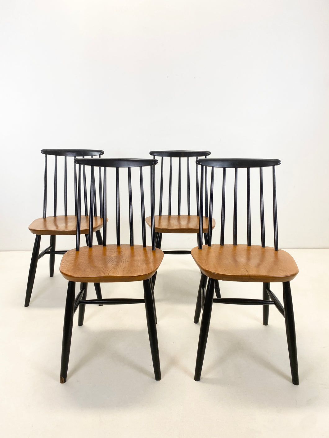 Ilmari Tapiovaara Style Stoelen (set van 4)