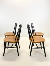 Afbeelding in Gallery-weergave laden, Ilmari Tapiovaara Style Stoelen (set van 4)
