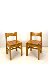 Afbeelding in Gallery-weergave laden, Ilmari Tapiovaara Eettafel Met 4 Stoelen voor Laukaan Pu (Set)
