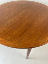 Afbeelding in Gallery-weergave laden, Eetkamertafel
