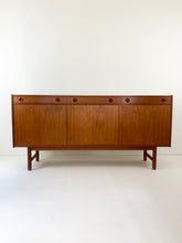 Afbeelding in Gallery-weergave laden, Zweedse Dressoir
