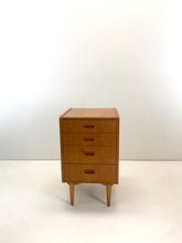 Afbeelding in Gallery-weergave laden, Smalle Teak Ladekast
