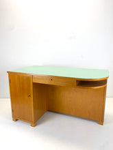 Load image into Gallery viewer, Zweedse Vintage Bureau
