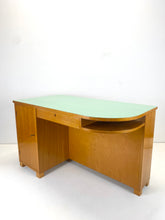 Load image into Gallery viewer, Zweedse Vintage Bureau
