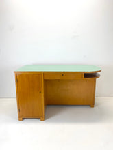 Load image into Gallery viewer, Zweedse Vintage Bureau
