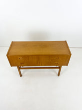 Afbeelding in Gallery-weergave laden, Vintage Kastje
