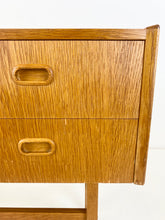 Afbeelding in Gallery-weergave laden, Vintage Kastje
