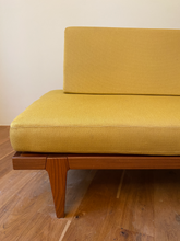 Load image into Gallery viewer, daybed detail
