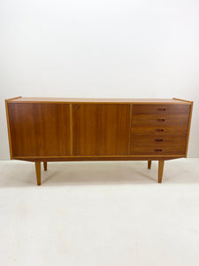 Scandinavische Teak Dressoir / Sideboard
