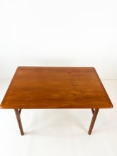 Load image into Gallery viewer, Big Teak Coffee Table
